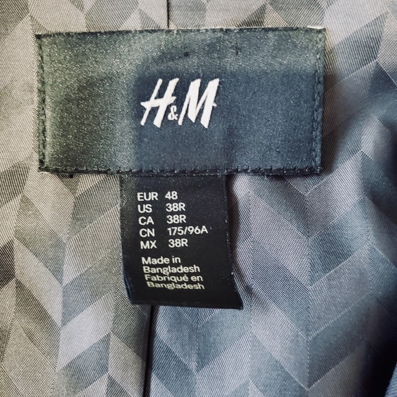 H&M Black Blazer - Picture 6 of 7
